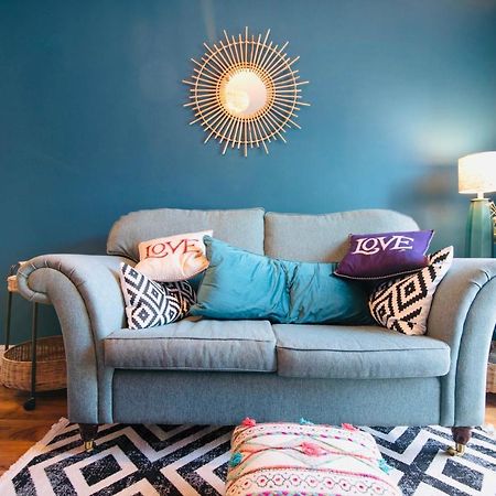 Aston Henry James Stunning One Bedroom Apartment In Royal 윈저 외부 사진
